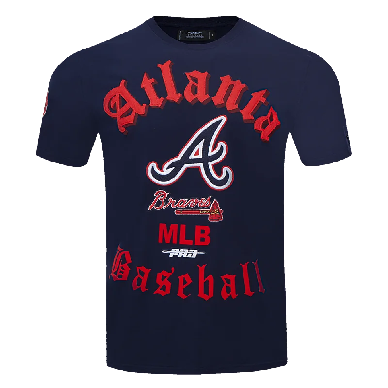 MLB ATLANTA BRAVES OLD ENGLISH MEN'S TOP (MIDNIGHT NAVY)