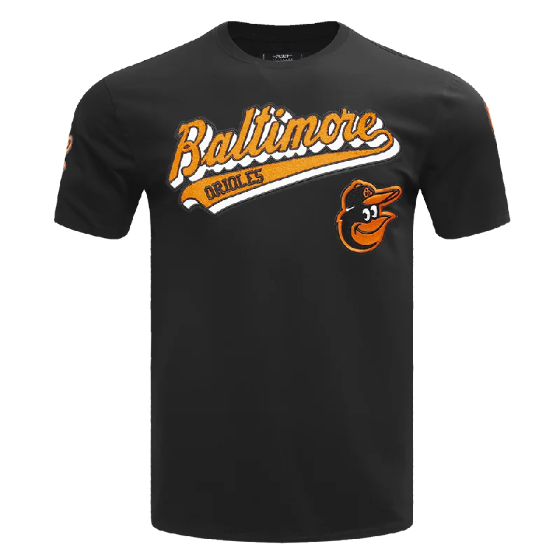 MLB BALTIMORE ORIOLES SCRIPT TAIL MEN'S TOPS (BLACK)